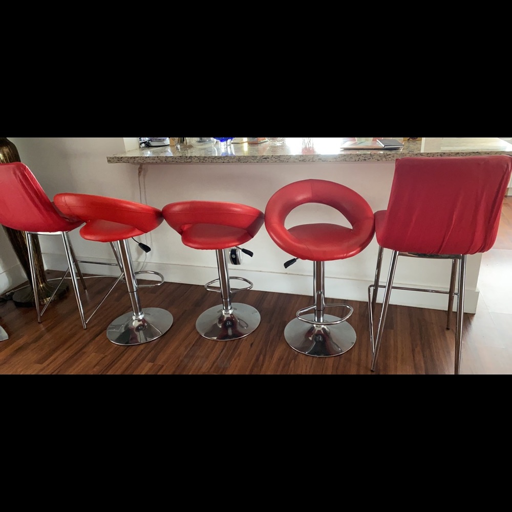 Set of 5 bar chairs